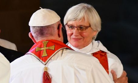 papa-svezia0043-1000x600